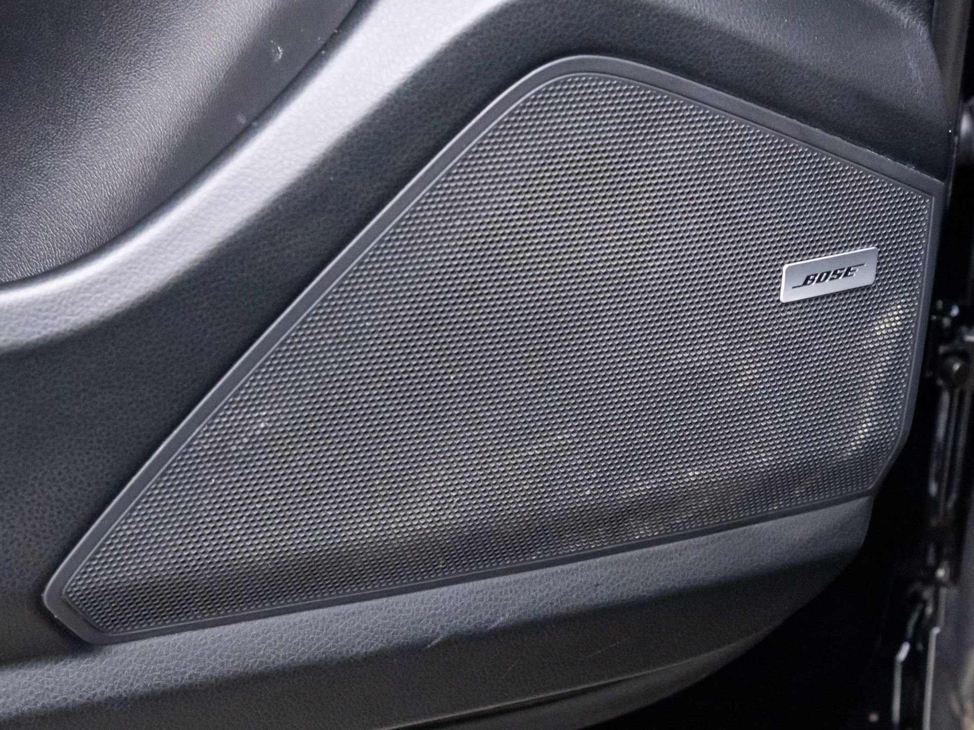 Used 2024 Porsche Cayenne image 15