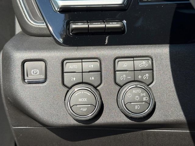 New 2026 Chevrolet Silverado 1500 High Country w/ Midnight Edition AWD/4WD image 18