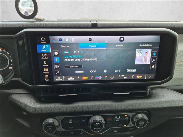 Certified 2025 Jeep Gladiator Sport image 12