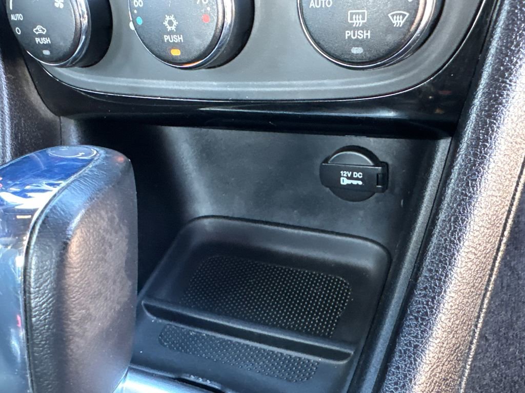 Used 2012 Chrysler 200 Touring image 16