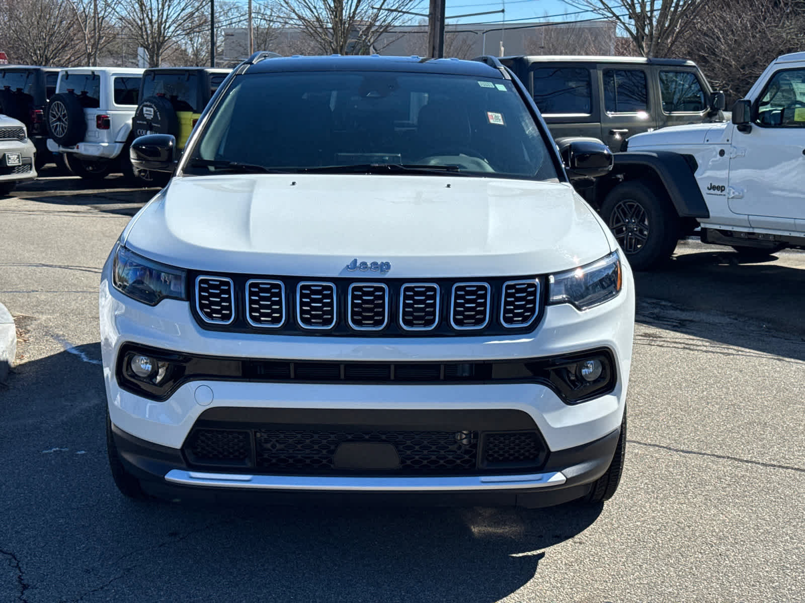Used 2025 Jeep Compass Limited image 35