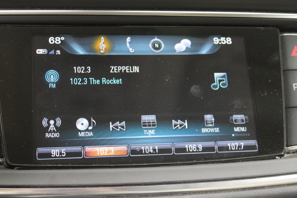 Used 2019 Buick Enclave Essence FWD image 29