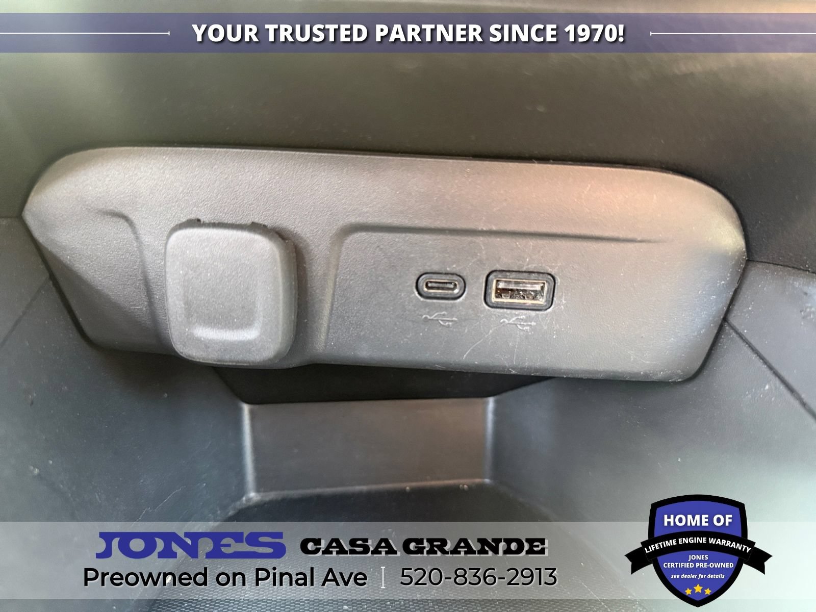 Used 2025 Chevrolet Trax RS w/ Sunroof Package FWD image 19