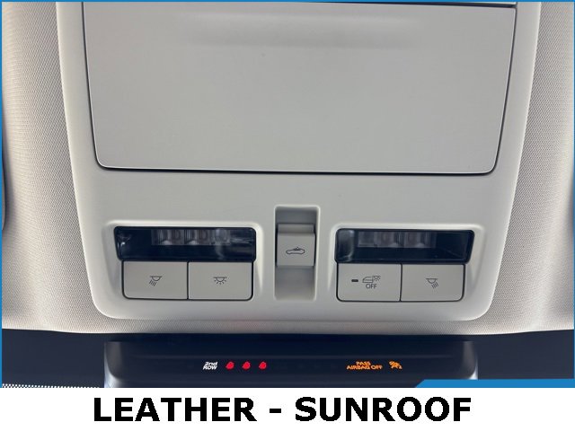 Used 2025 MAZDA CX-70 Plug-In Hybrid w/ Premium Pkg image 17