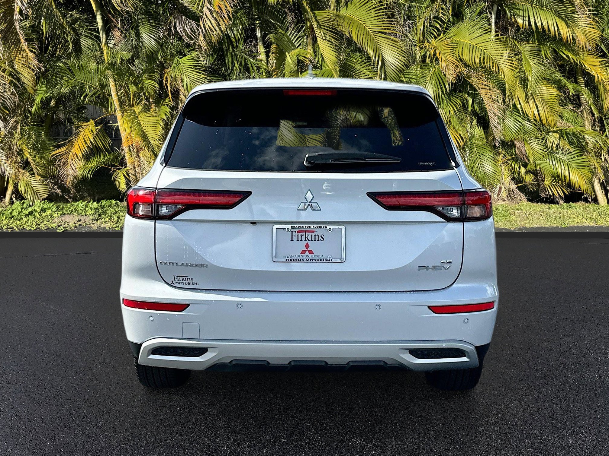 New 2025 Mitsubishi Outlander SE image 4