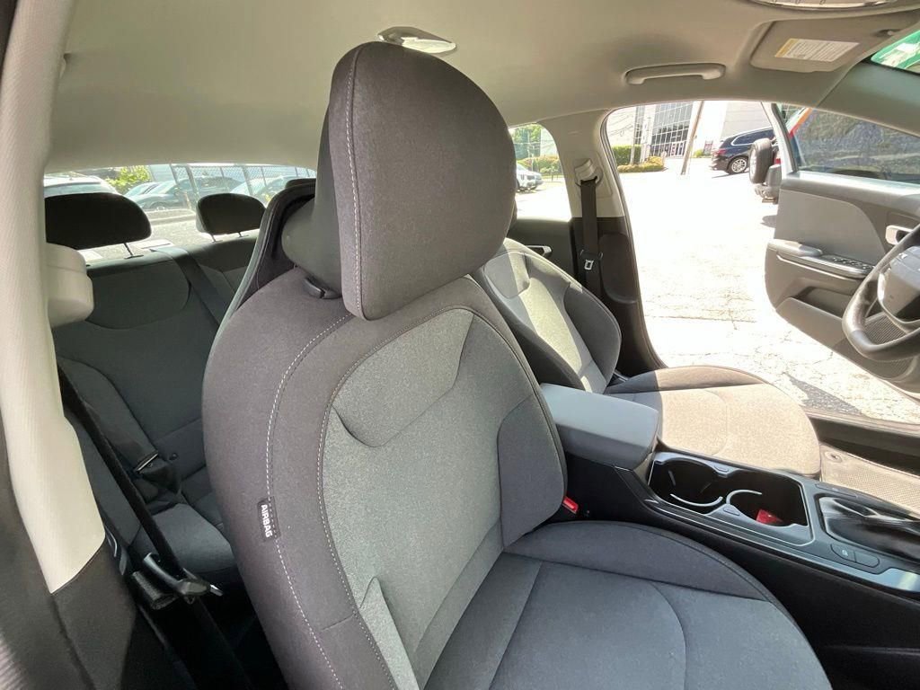 Used 2025 Kia K4 LXS image 33