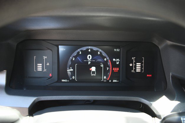 Certified 2025 Toyota Tacoma SR5 AWD/4WD image 31