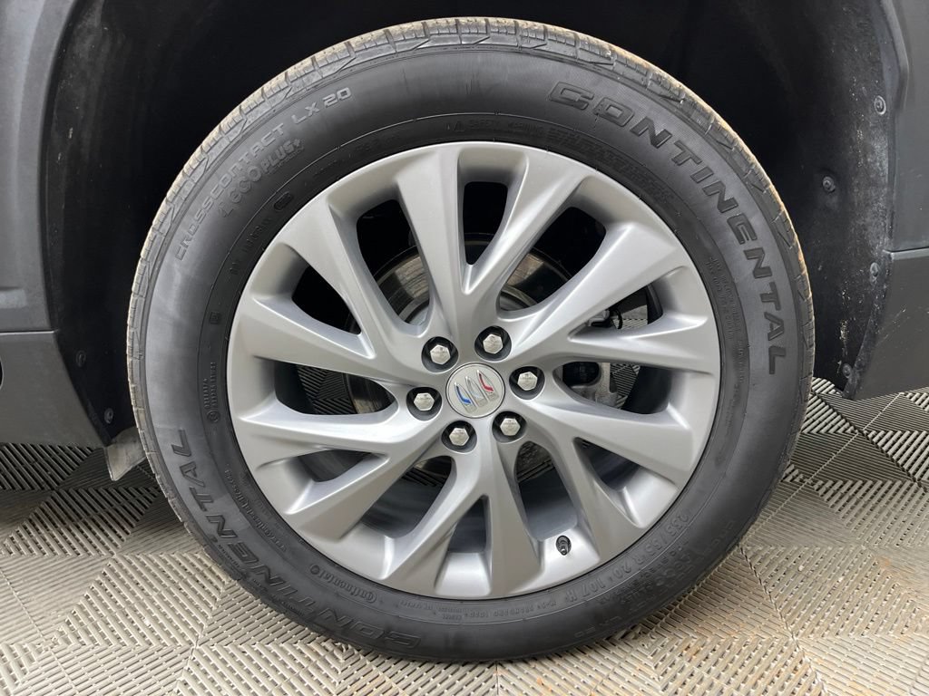 Used 2025 Buick Enclave Preferred FWD image 29