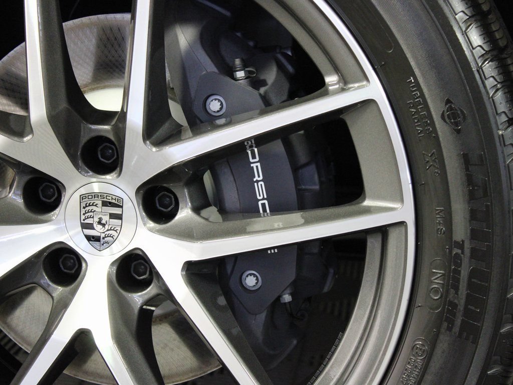 Certified 2026 Porsche Macan AWD/4WD image 41