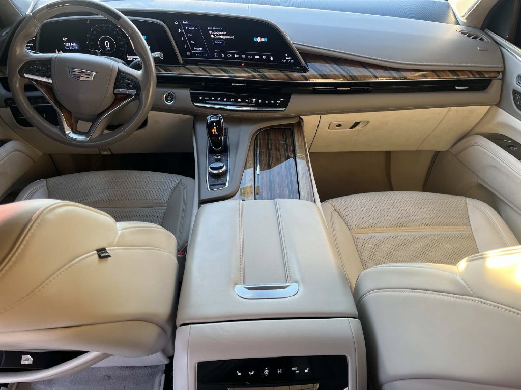 Used 2022 Cadillac Escalade Premium Luxury Platinum AWD/4WD image 12