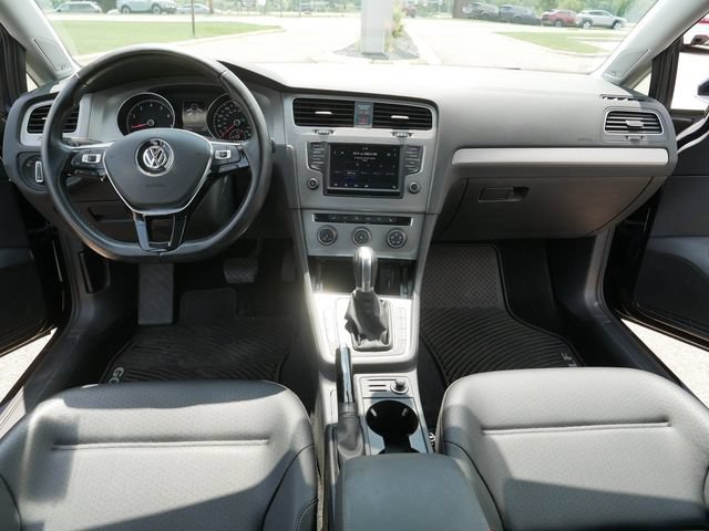 Used 2017 Volkswagen Golf SE FWD image 22
