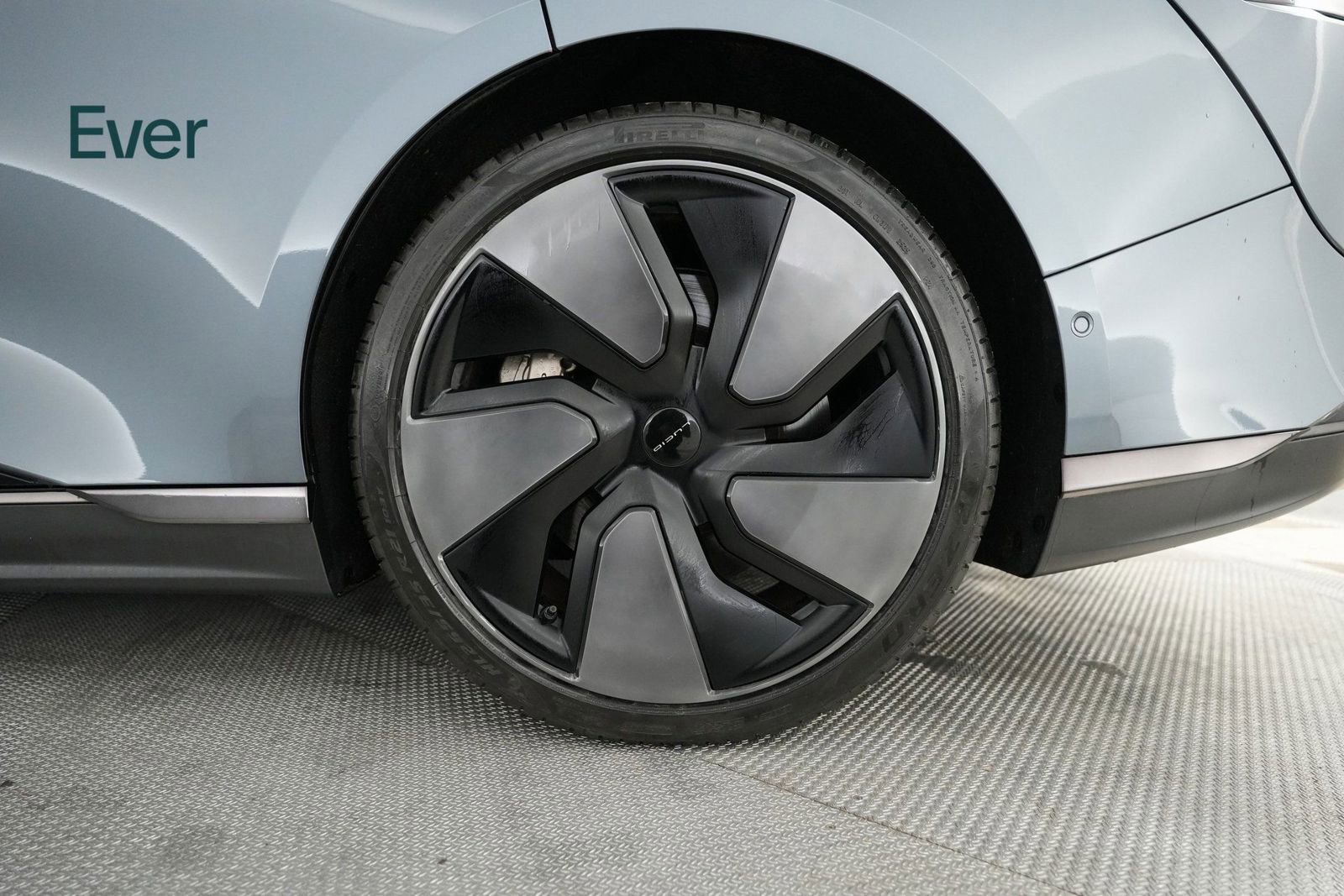 Used 2024 Lucid Air Touring AWD/4WD image 19