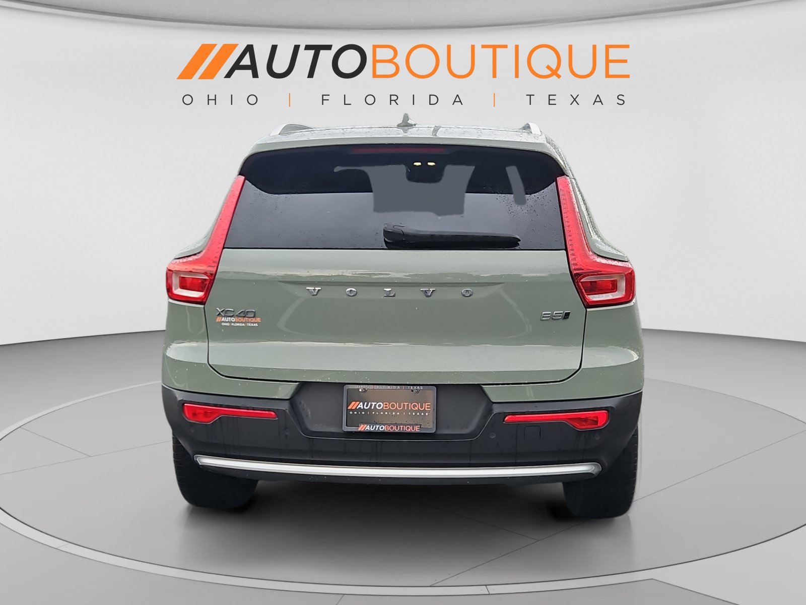 Used 2024 Volvo XC40 B5 Plus w/ Climate Package AWD/4WD image 4