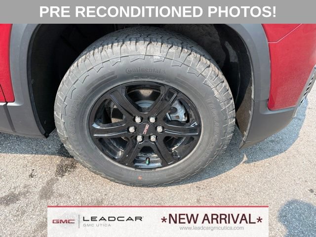 Used 2023 GMC Acadia AT4 w/ Technology Package AWD/4WD image 9
