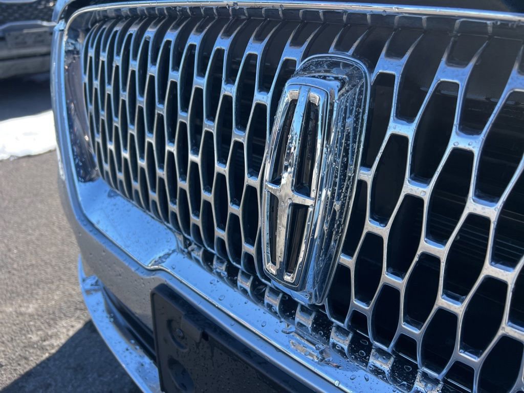Used 2022 Lincoln Corsair Standard w/ Equipment Group 101A image 30