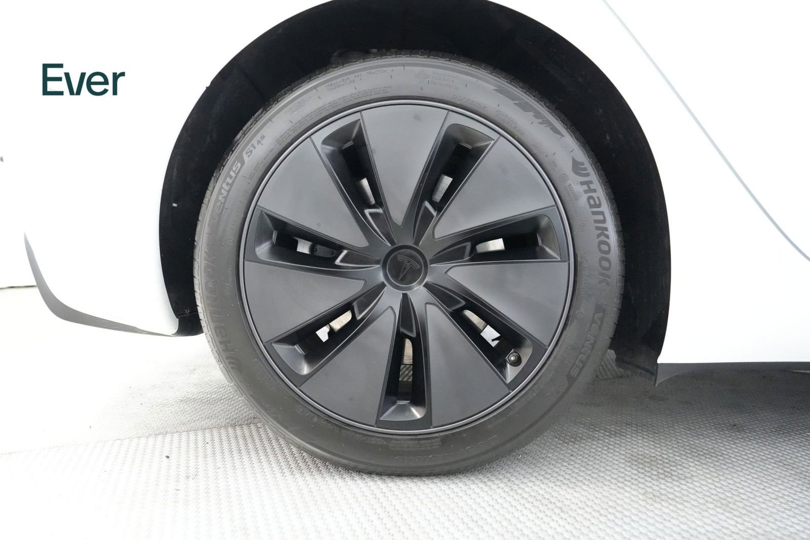 Used 2025 Tesla Model 3 Long Range AWD/4WD image 9