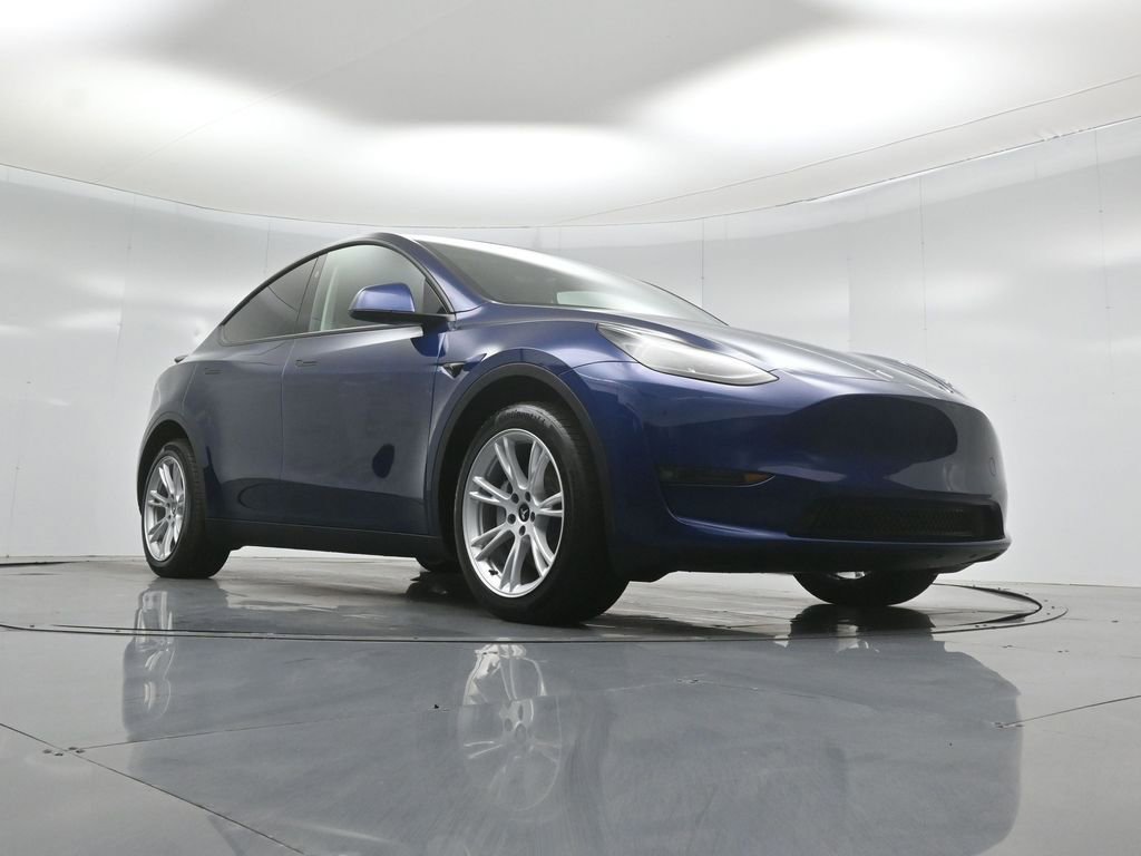 Used 2024 Tesla Model Y Long Range image 42