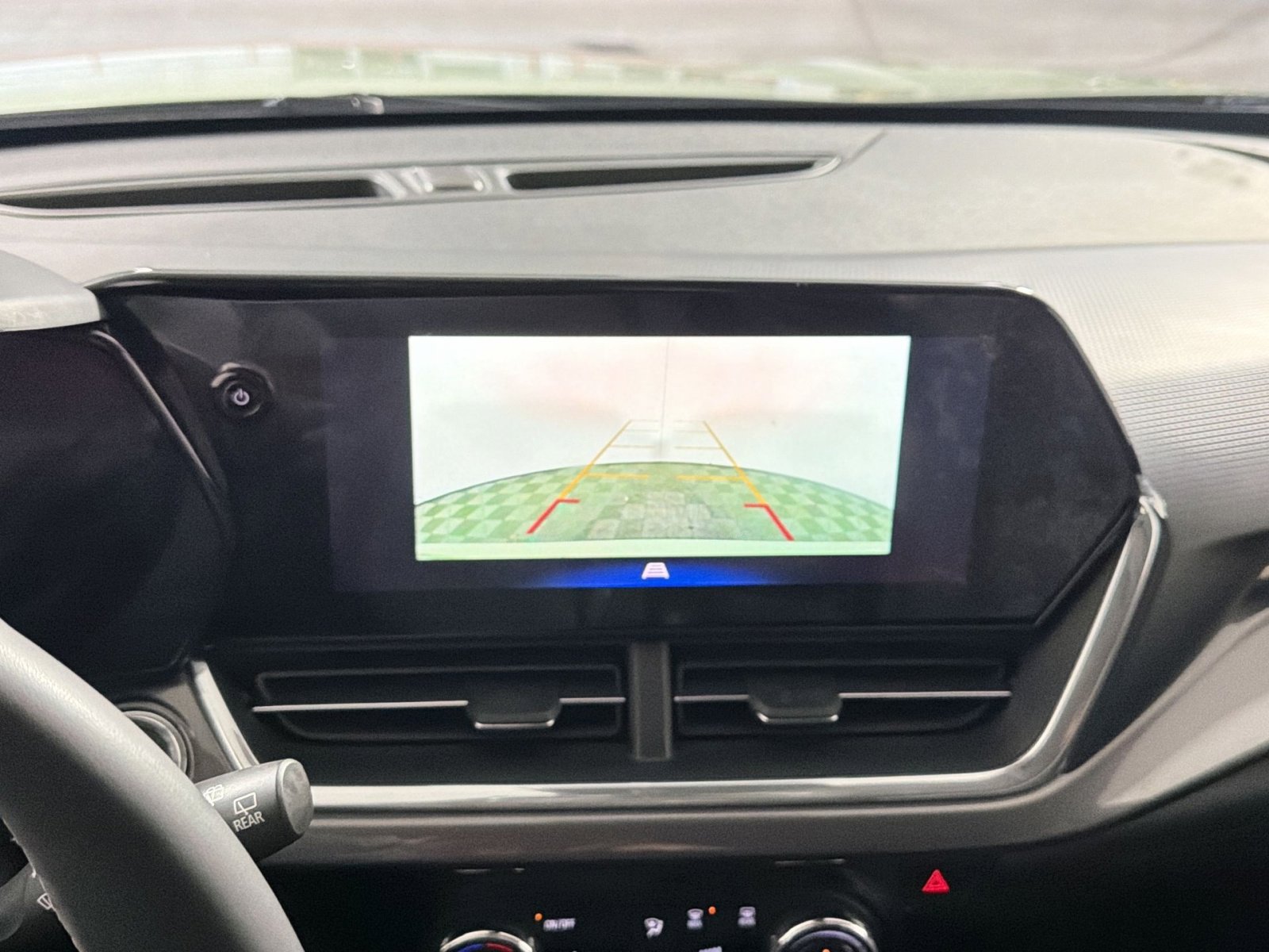 Used 2025 Chevrolet Trax ACTIV w/ Driver Confidence Package image 18