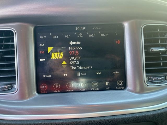 Used 2019 Dodge Charger SXT image 13