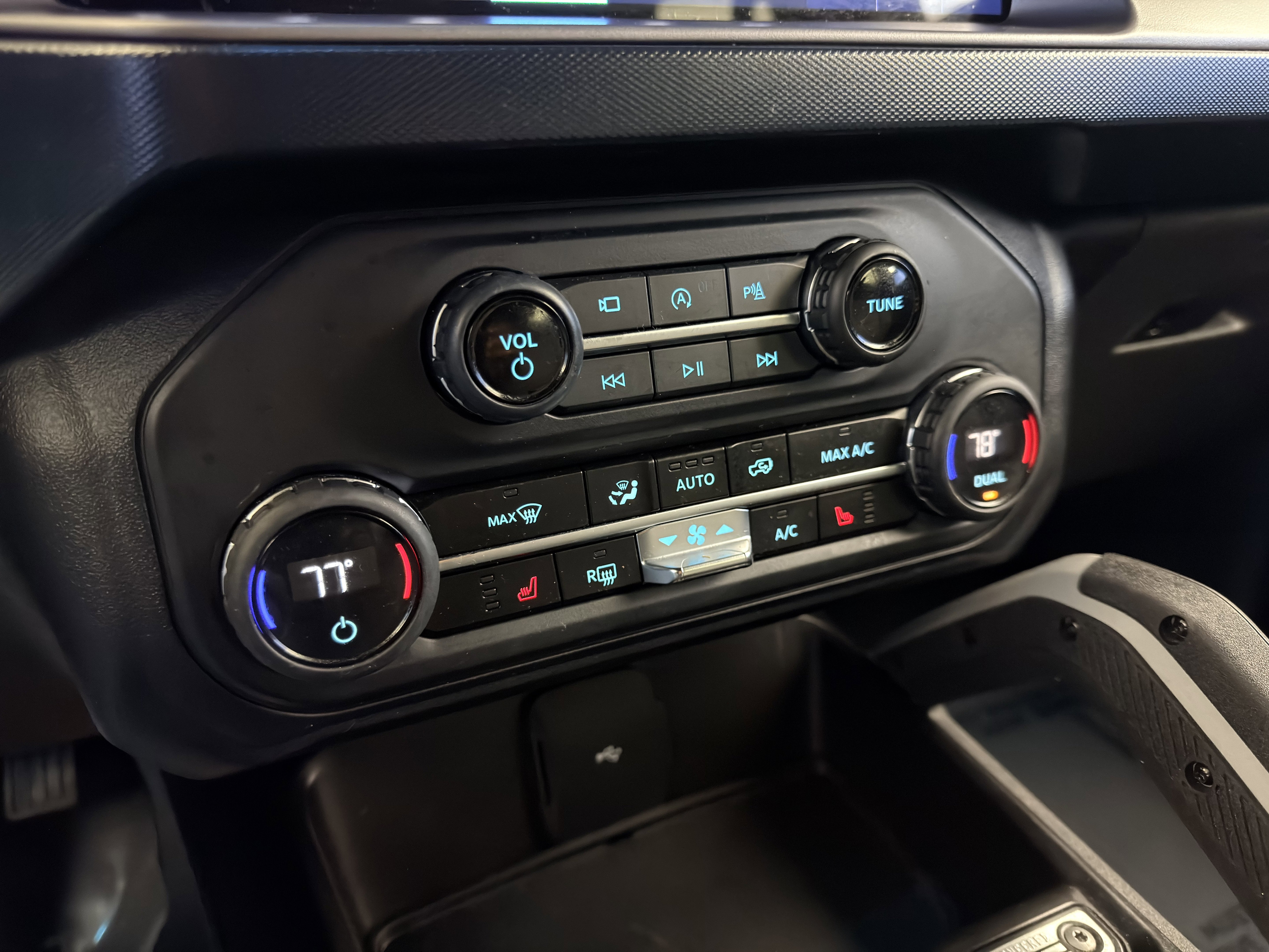 Used 2023 Ford Bronco Outer Banks image 22