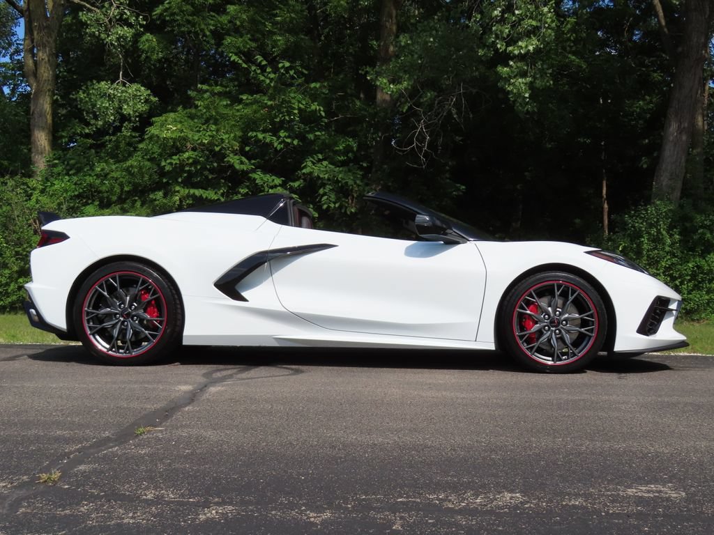 Used 2023 Chevrolet Corvette Stingray Premium Conv w/ Z51 Performance Package RWD image 2