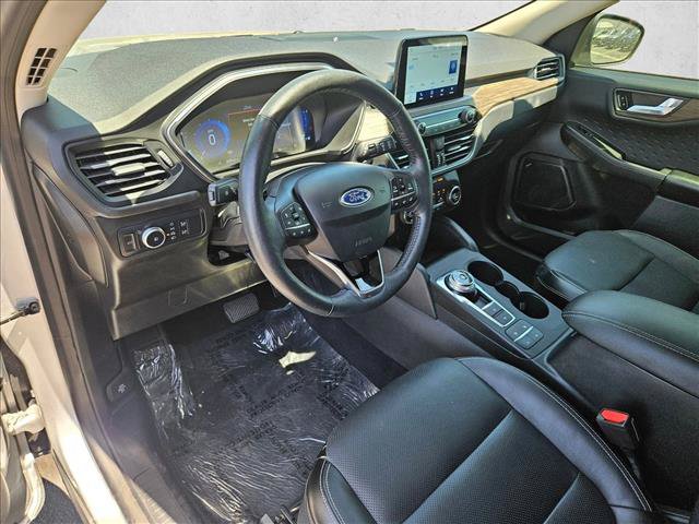 Used 2020 Ford Escape Titanium AWD/4WD image 10