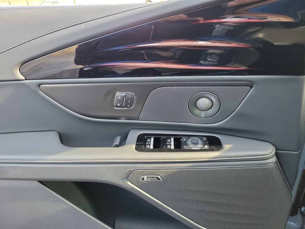 New 2026 Lincoln Nautilus Premier w/ Equipment Group 102A image 18