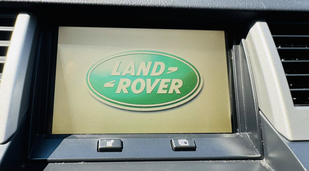 Used 2008 Land Rover Range Rover Sport Supercharged AWD/4WD image 25