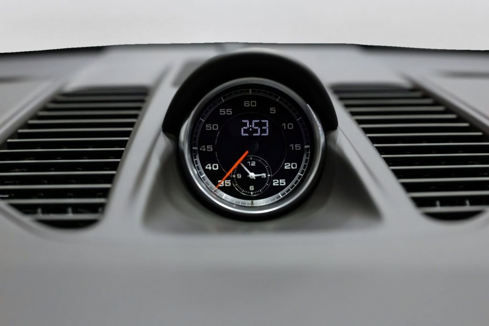 Used 2019 Porsche 911 Turbo image 45