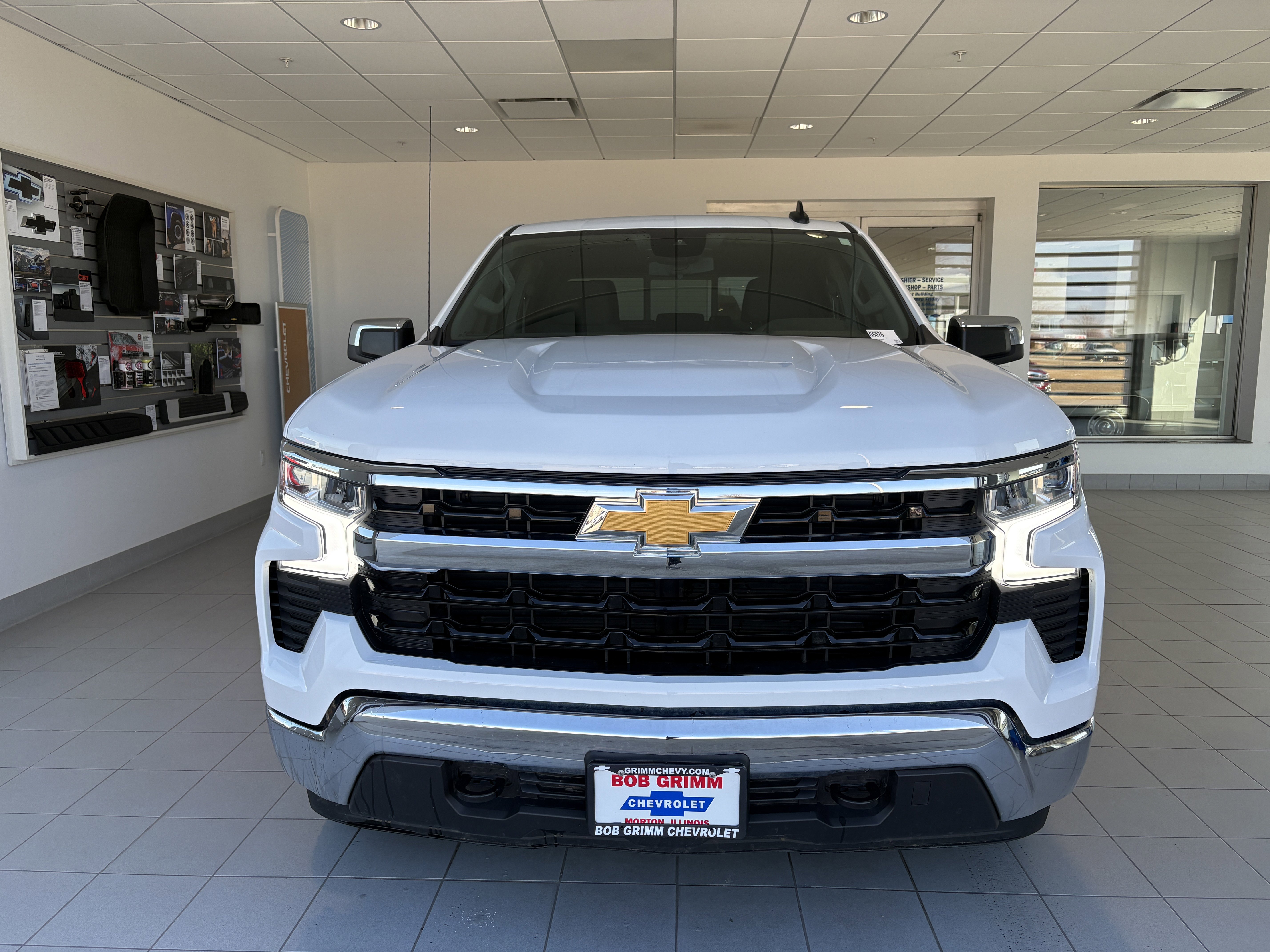 Used 2024 Chevrolet Silverado 1500 LT w/ Z71 Off-Road Package image 6