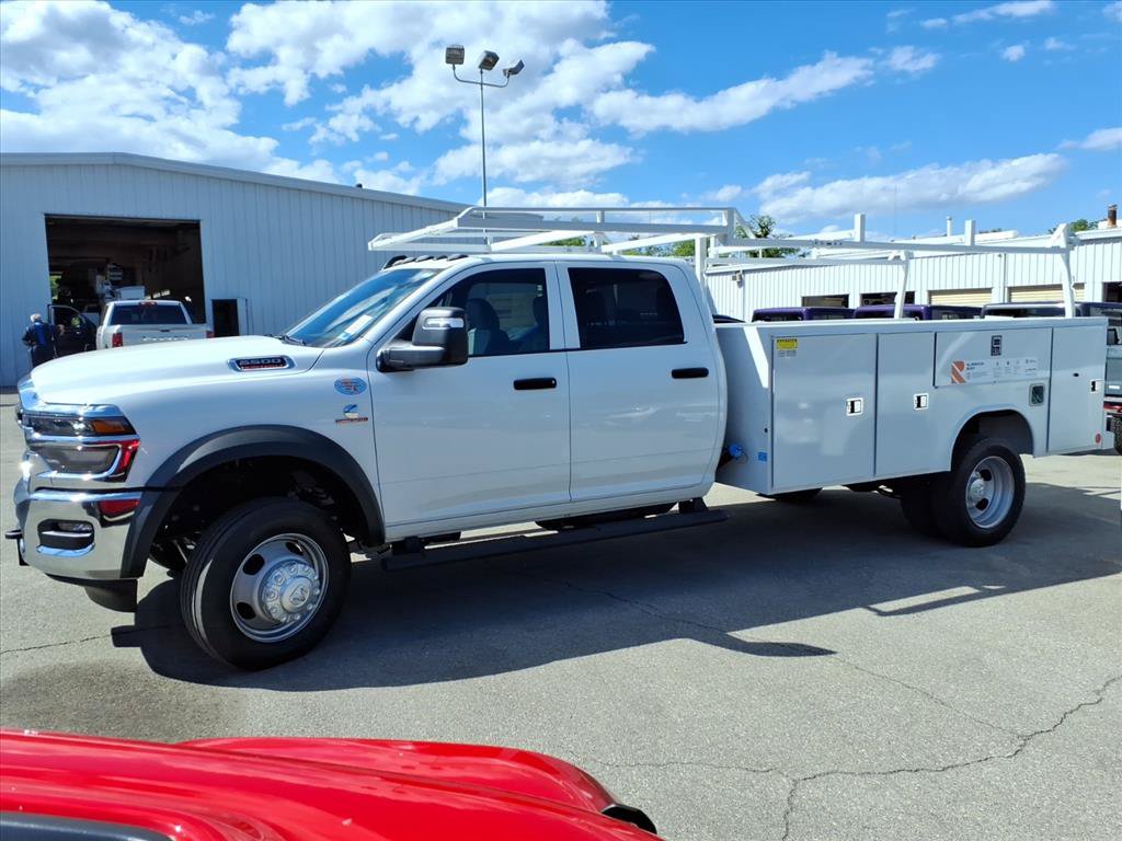 New 2026 RAM 5500 Tradesman w/ Chrome Appearance Group AWD/4WD image 7