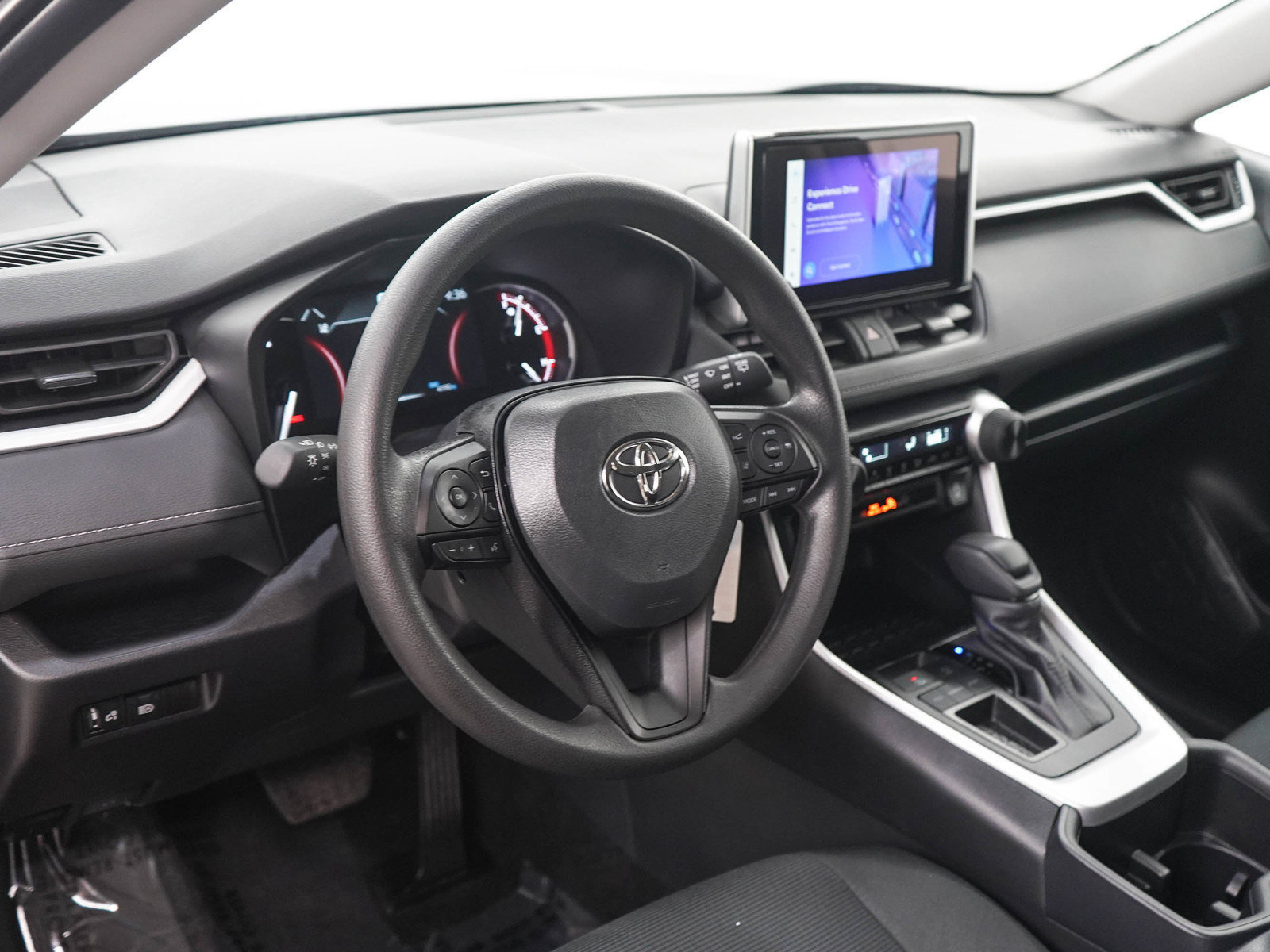 Used 2025 Toyota RAV4 LE FWD image 20