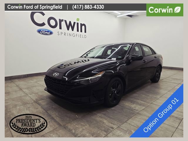 Used 2021 Hyundai Elantra Blue image 1