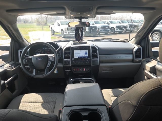 Used 2022 Ford F350 XLT w/ XLT Premium Package image 16