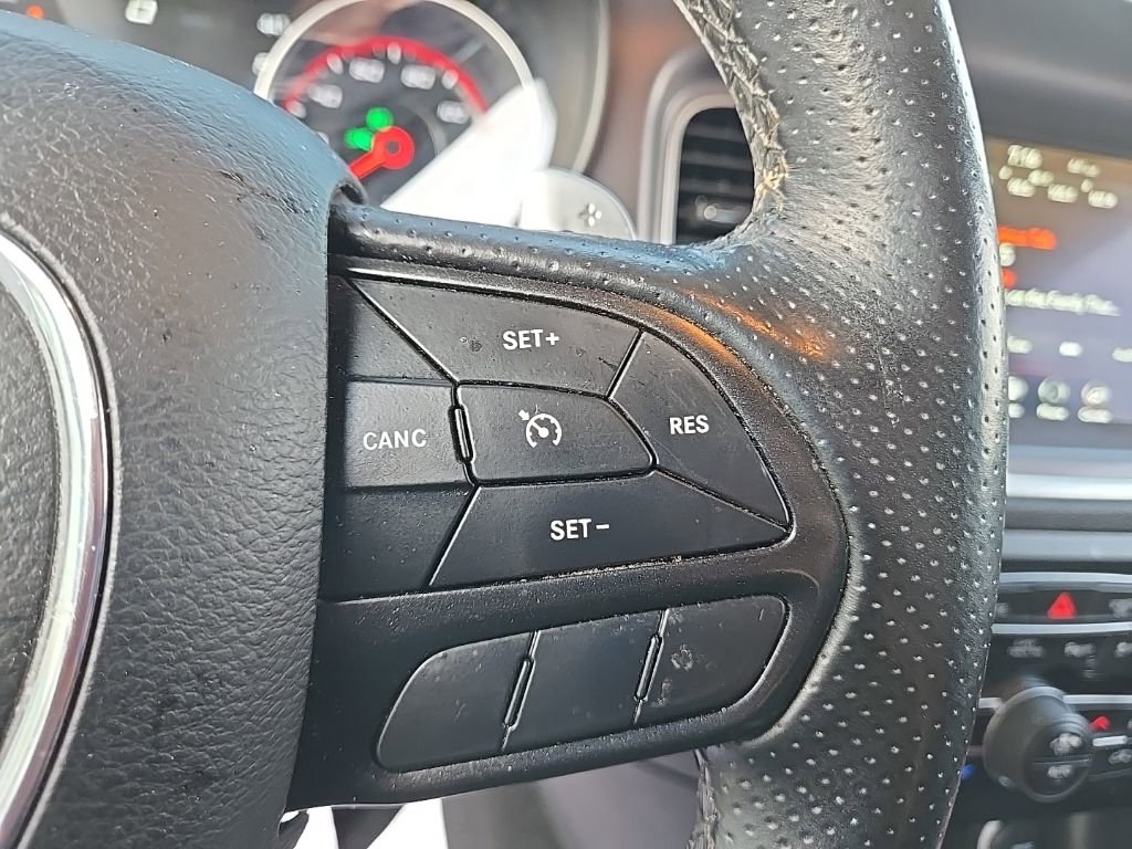 Used 2022 Dodge Charger SXT w/ Driver Convenience Group AWD/4WD image 19