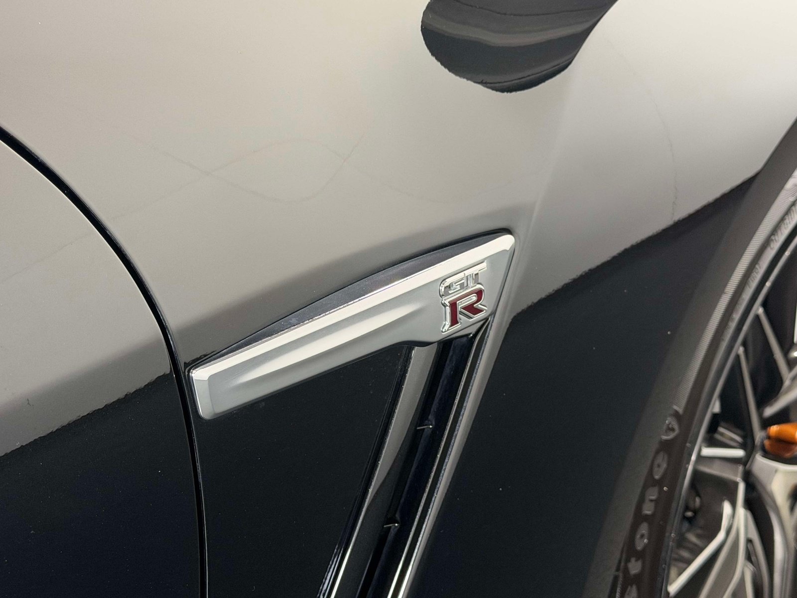 Used 2021 Nissan GT-R Premium AWD/4WD image 23