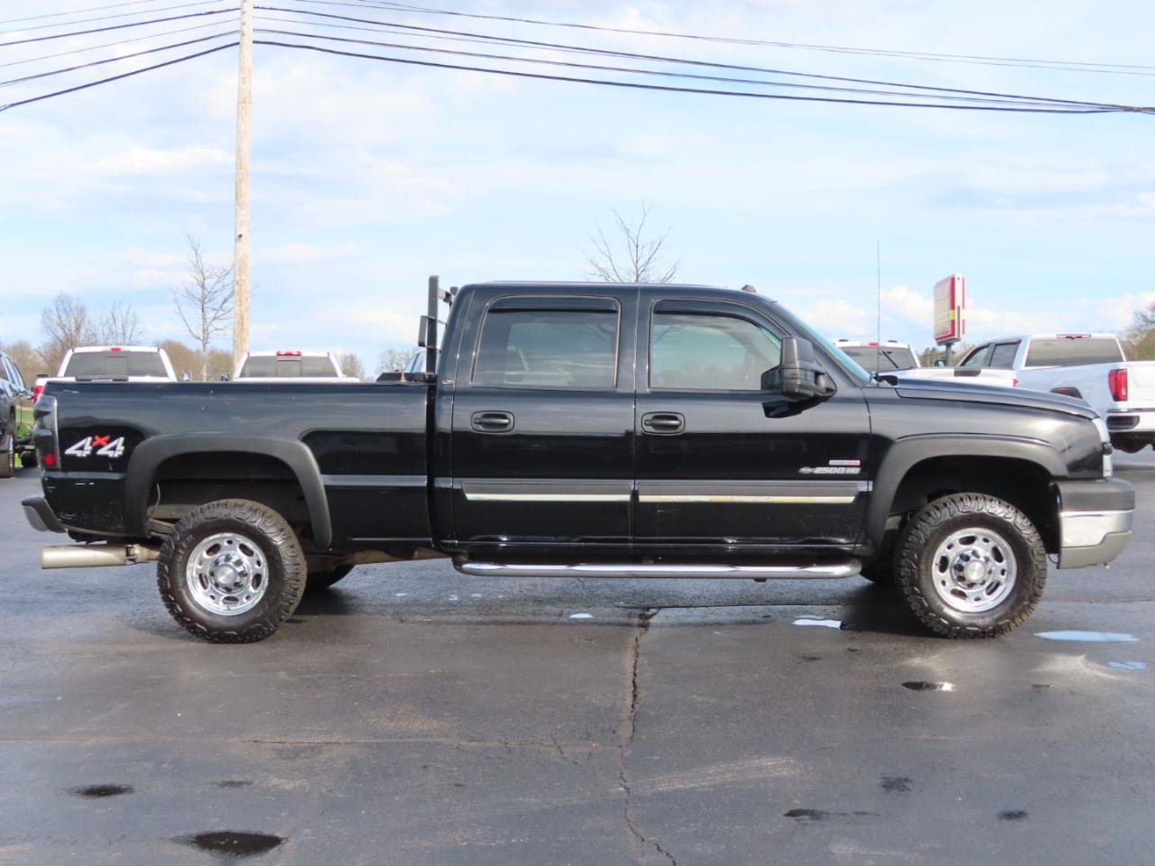Used 2005 Chevrolet Silverado 2500 LT w/ Heavy-Duty Power Package image 7