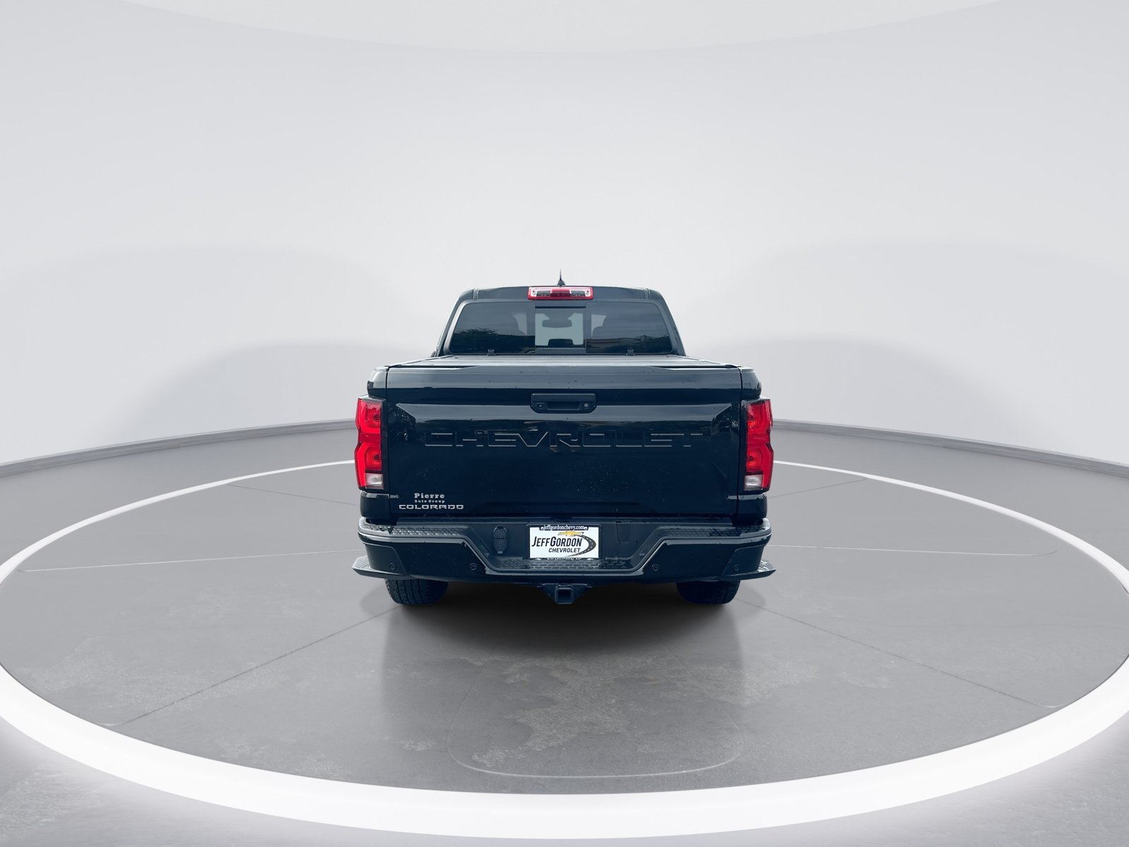 Used 2025 Chevrolet Colorado Z71 AWD/4WD image 8