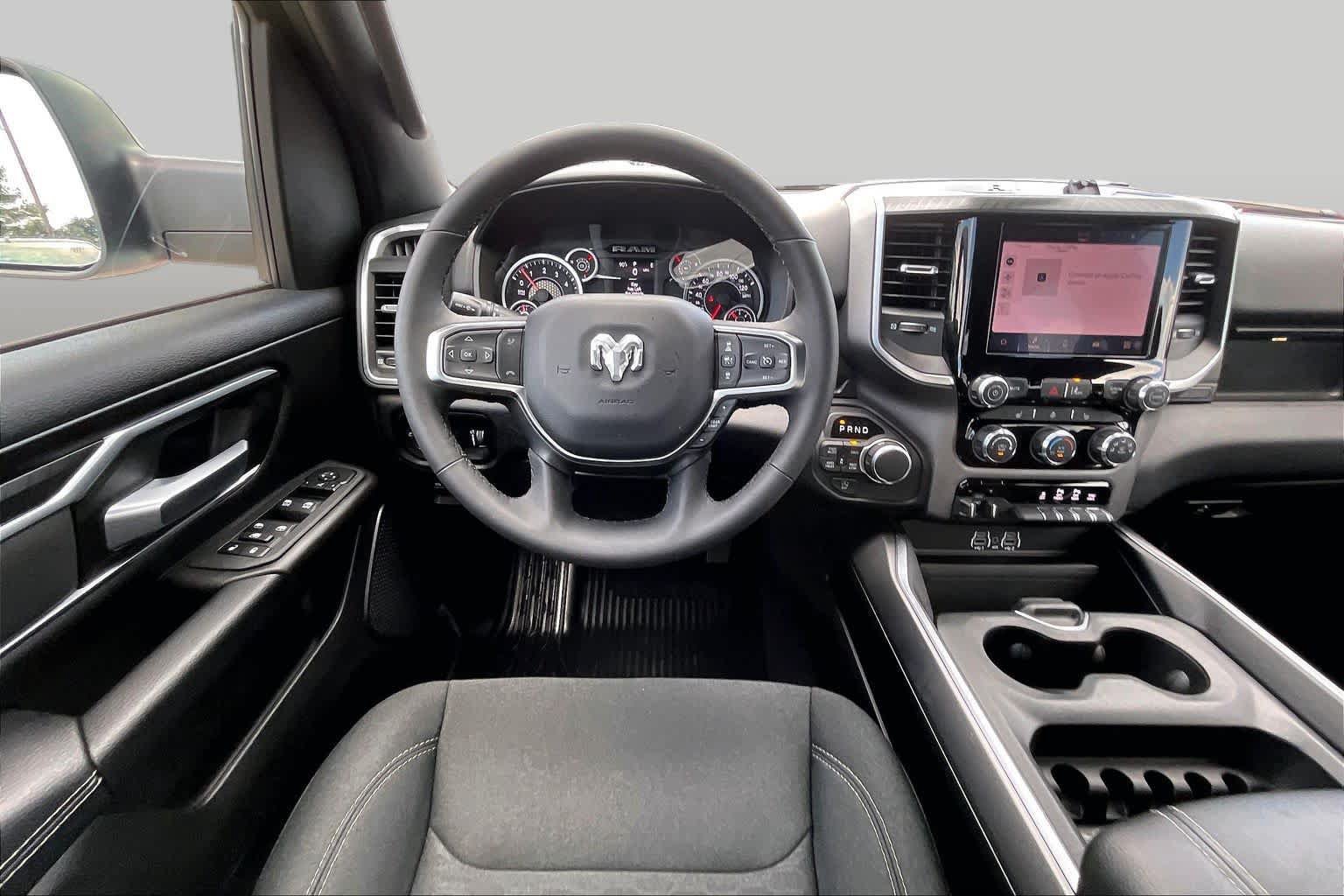 Used 2025 RAM 1500 Big Horn w/ Night Edition AWD/4WD image 6