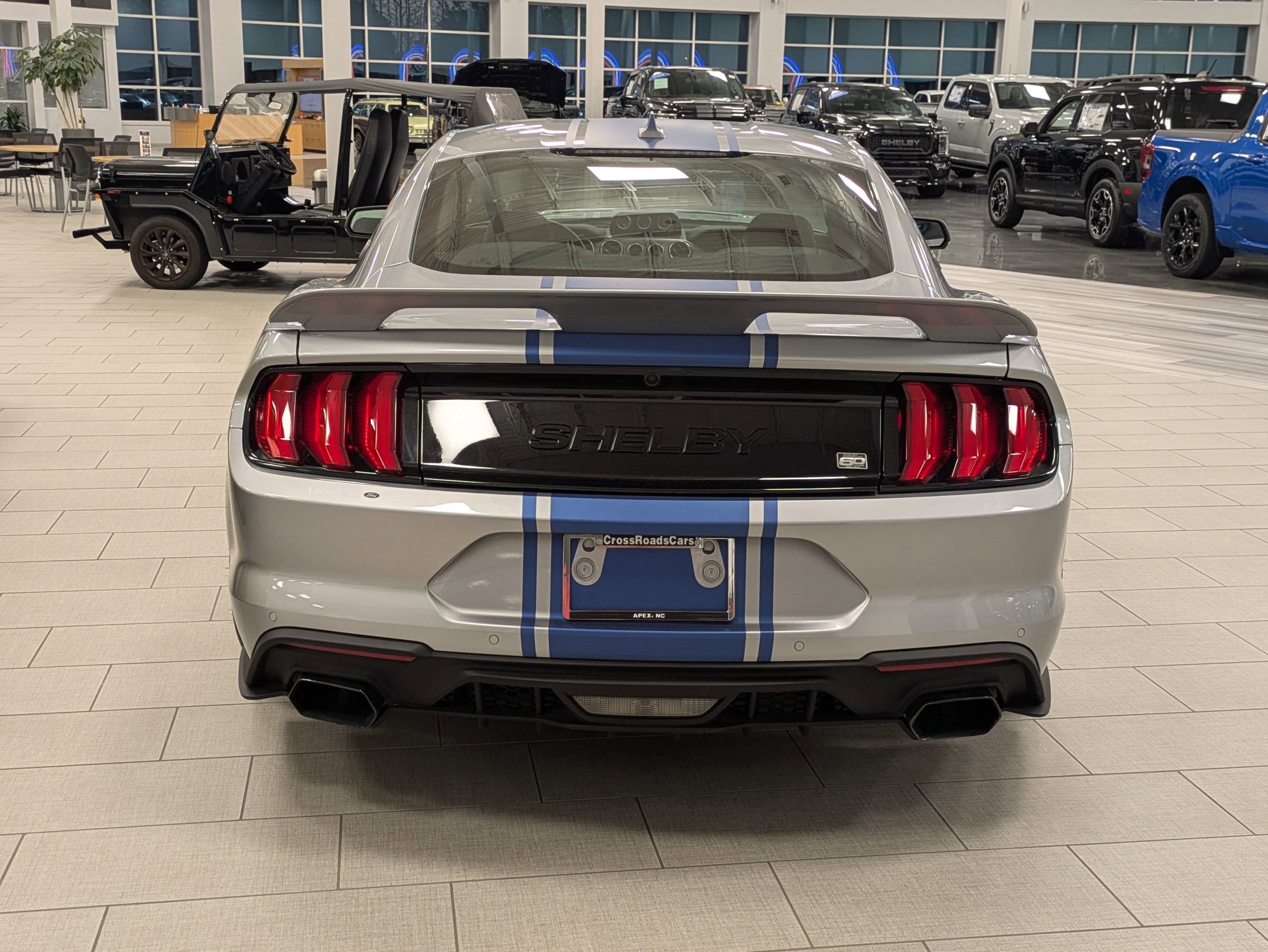 Used 2022 Ford Mustang GT Premium w/ GT Performance Package RWD image 5