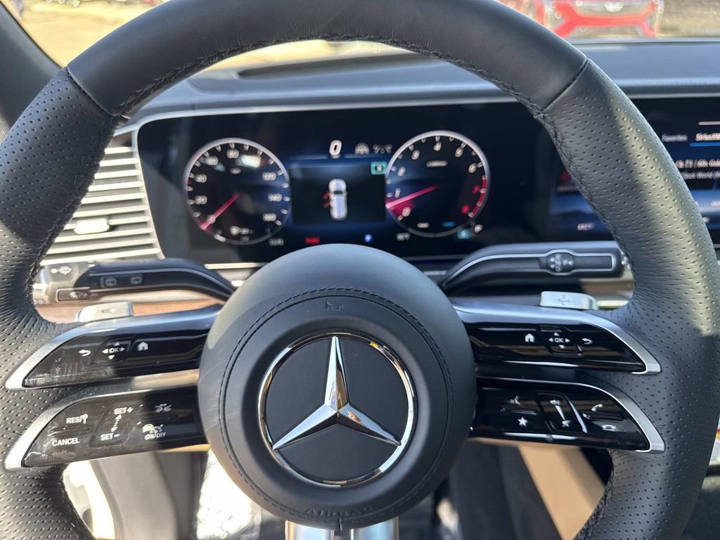 New 2026 Mercedes-Benz GLS 580 4MATIC image 27