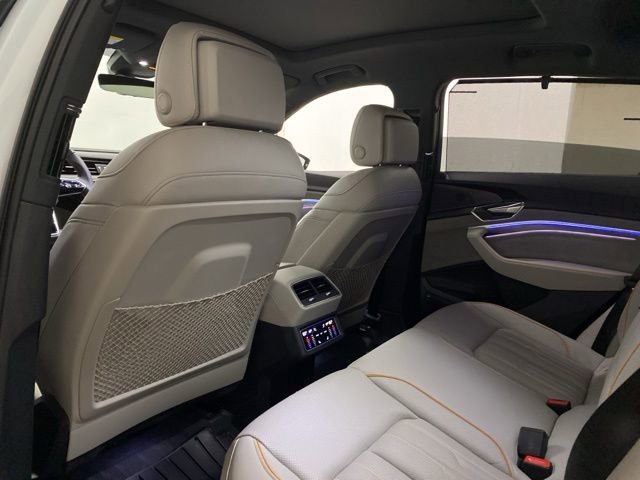 Used 2024 Audi Q8 e-tron Prestige w/ Prestige Package image 21