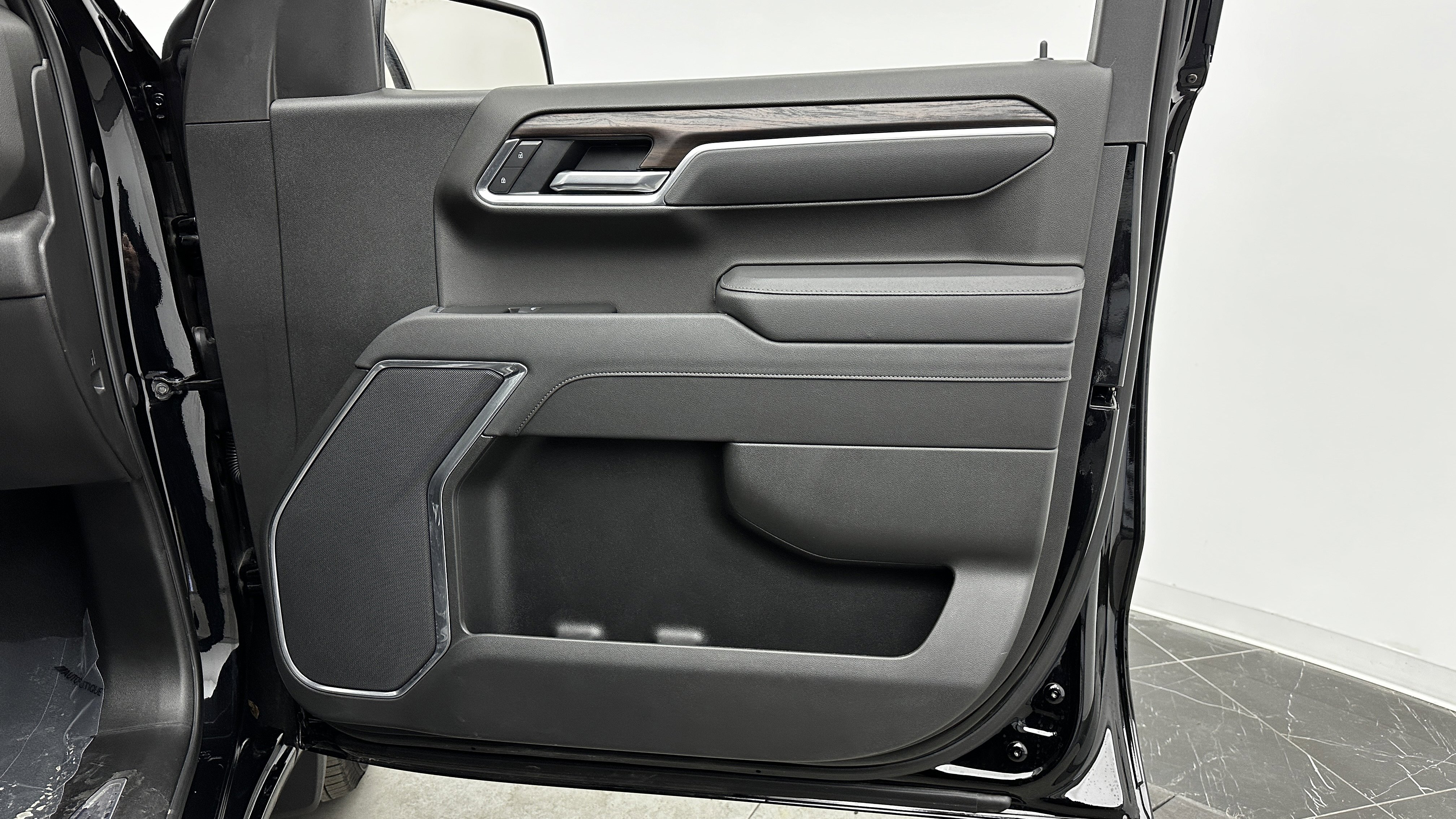 Used 2026 GMC Sierra 1500 SLT image 35