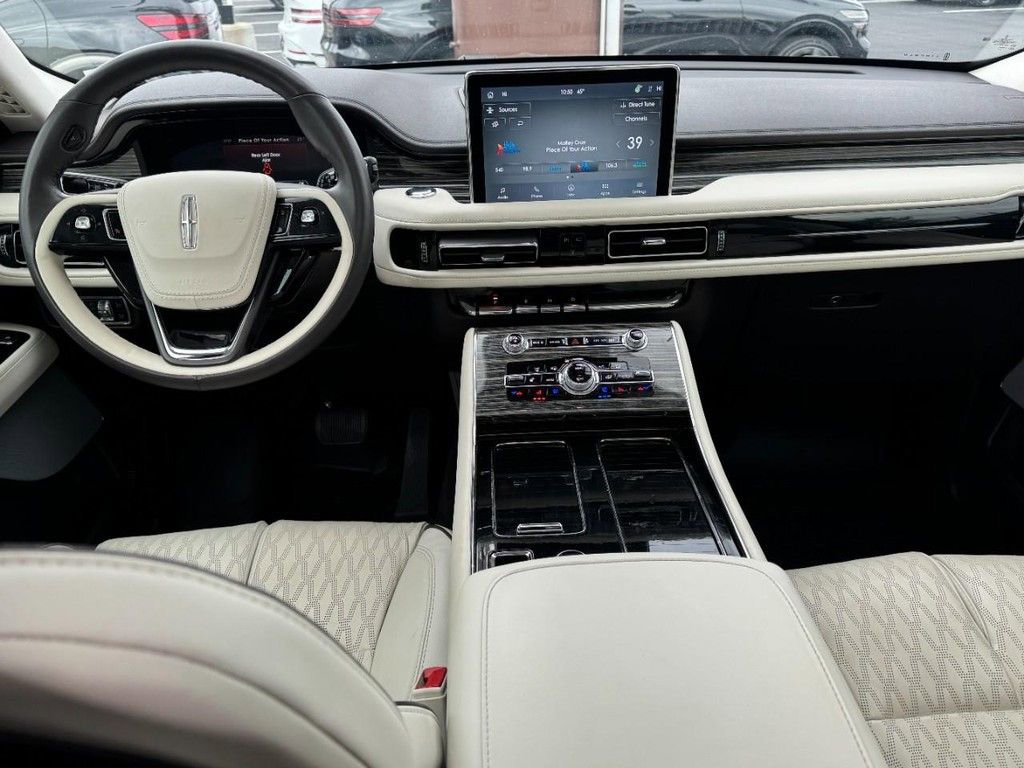 Used 2024 Lincoln Aviator Black Label w/ Dynamic Handling Package AWD/4WD image 13