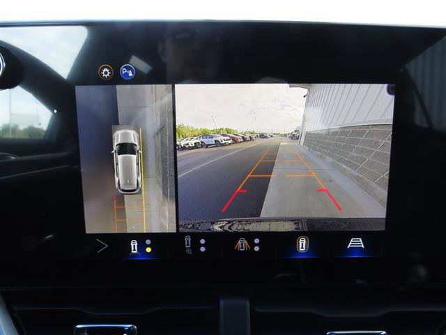 New 2026 Chevrolet Equinox LT w/ Convenience Package II image 24