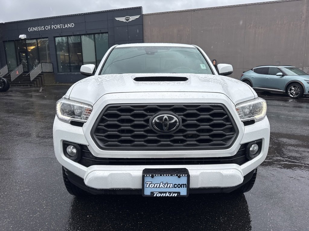 Used 2020 Toyota Tacoma TRD Sport image 2