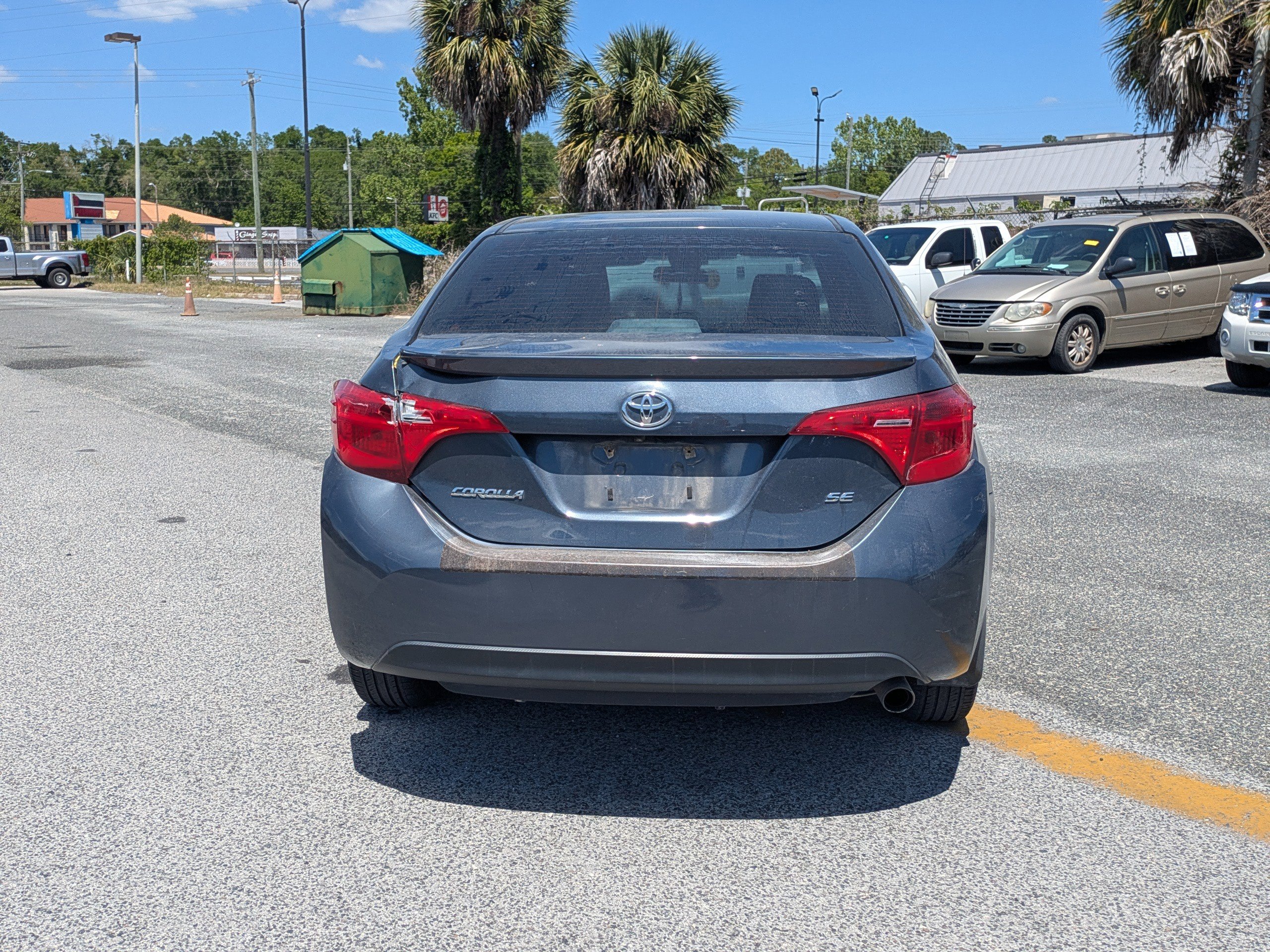 Used 2017 Toyota Corolla SE FWD image 5