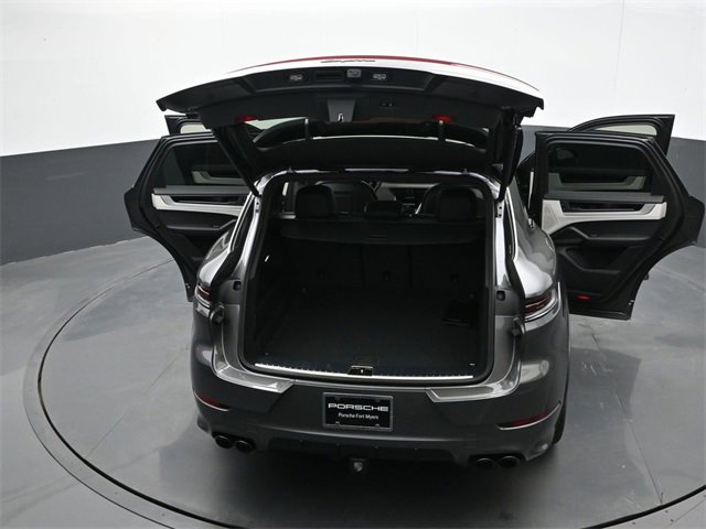 New 2025 Porsche Cayenne image 31