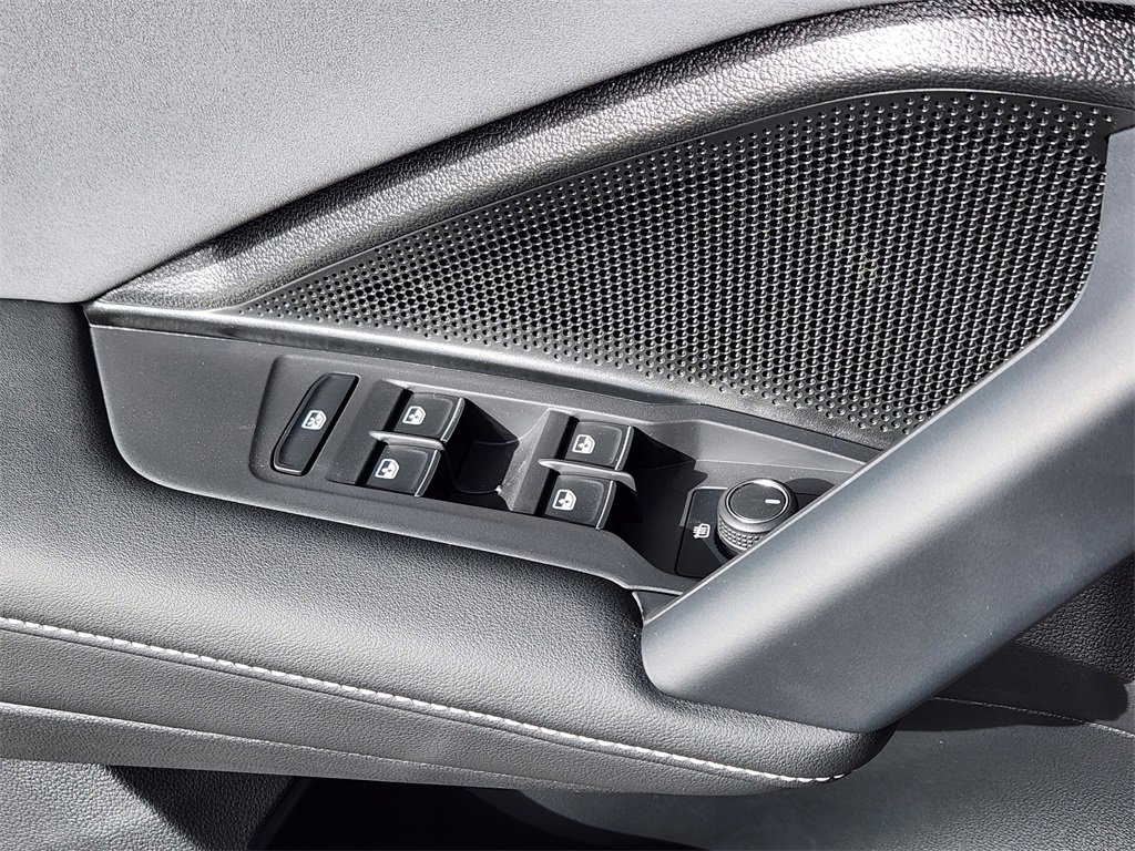 New 2026 Volkswagen Tiguan SE image 4