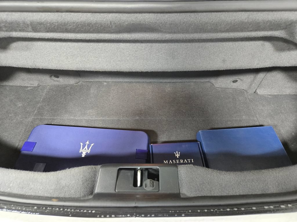 Used 2016 Maserati GranTurismo Sport RWD image 39